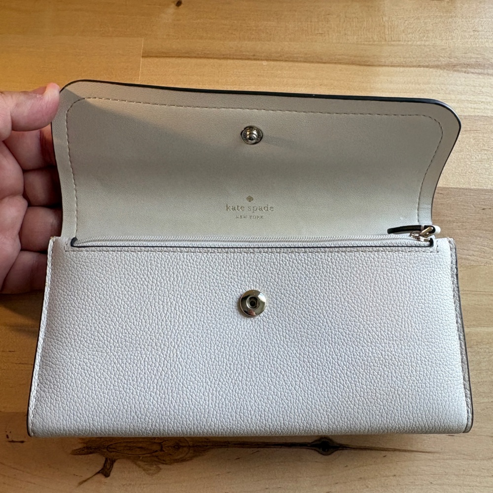 Kate Spade Ivory Leather Wallet - Picture 2 of 4